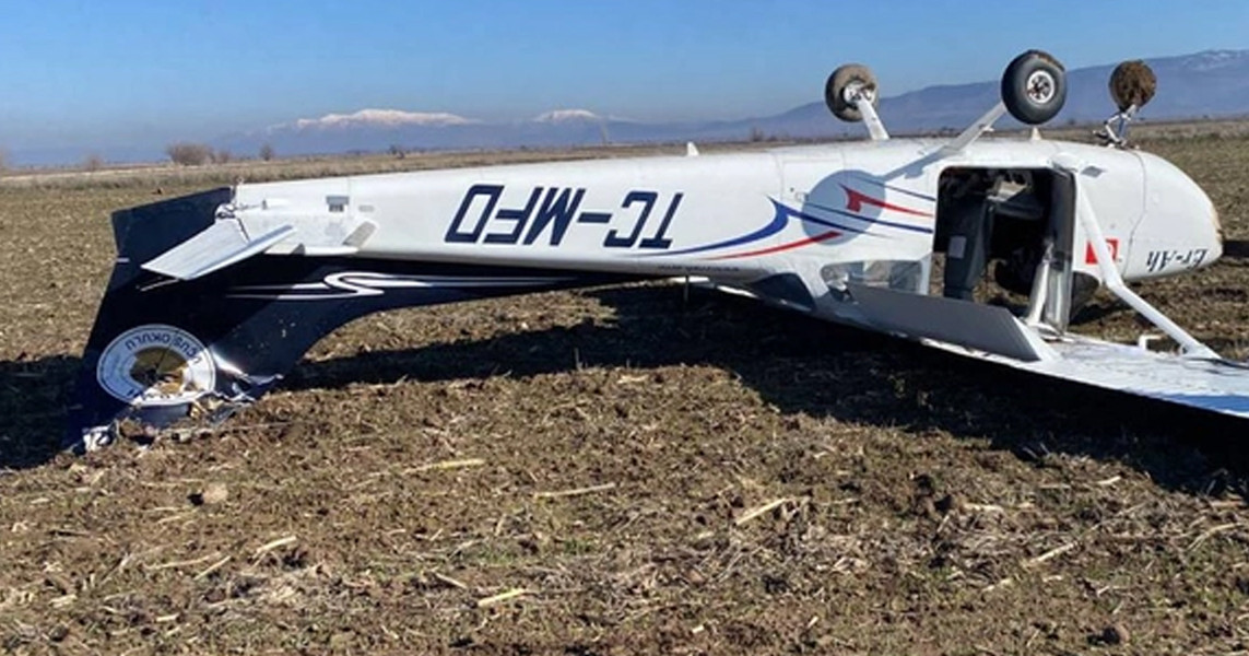 Isparta'dan havalanan Eğitim Uçağı Zorunlu İniş Yaptı: 1 Yaralı